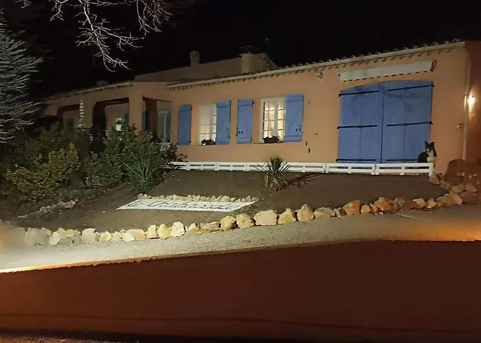 LE CHABASSOLE  CHAMBRES D'HÔTES - Massages - Jacuzzi - Sauna - GORGES DU VERDON