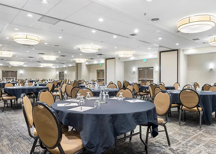 Doubletree By Hilton Roseville Minneapolis