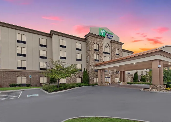 Holiday Inn Express & Suites - Cleveland Northwest By Ihg