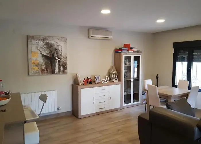 Chalet independiente en zona residencial rural con piscina privada