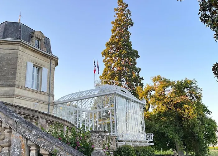 Chateau Carbonneau Pessac-sur-Dordogne