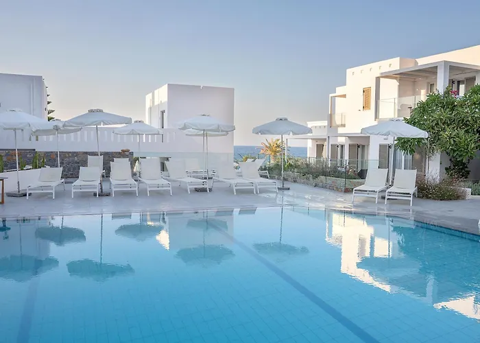 Maritimo Beach Hotel Sissi