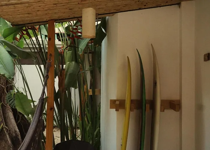 El Chante Surf House