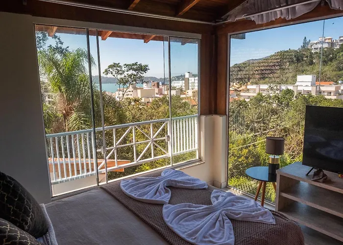 Bombinhas Guest House