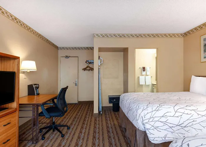 Travelodge By Wyndham Seattle By The Space Needle