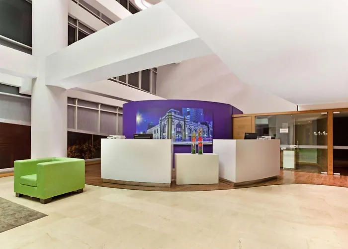 La Quinta by Wyndham Medellin
