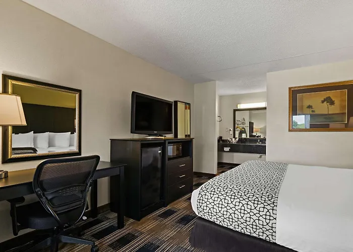 Best Western Windsor Suites