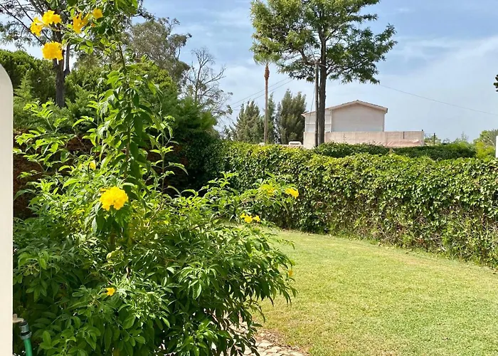 Villa Zen - Beautiful Private Pool-Heating Option, Hot Tub, Beautiful Garden