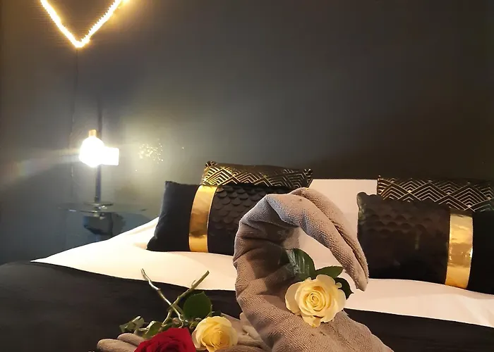 Lover'S Room Or
