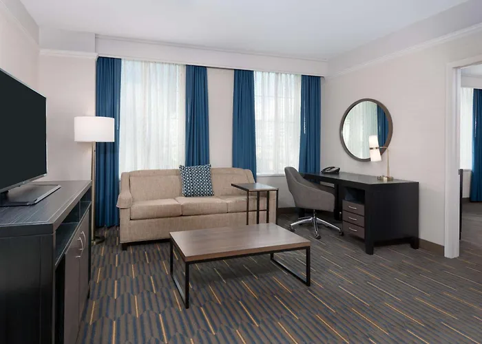 Hampton Inn & Suites Buffalo/Downtown
