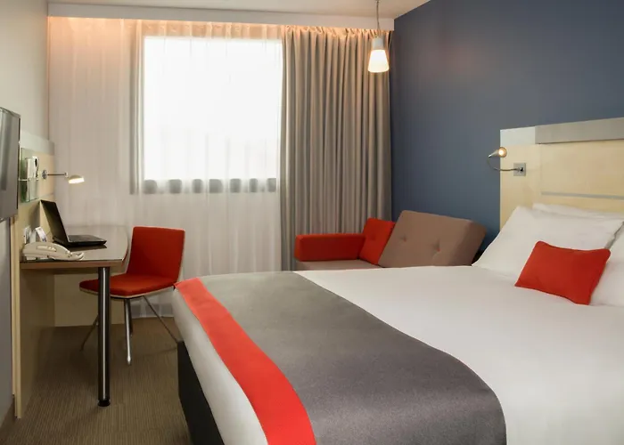 Holiday Inn Express Toulouse Airport By Ihg Blagnac