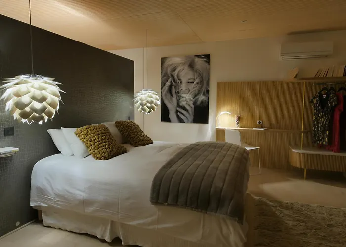 Bien Loin d'Ici Spa B&B Nîmes
