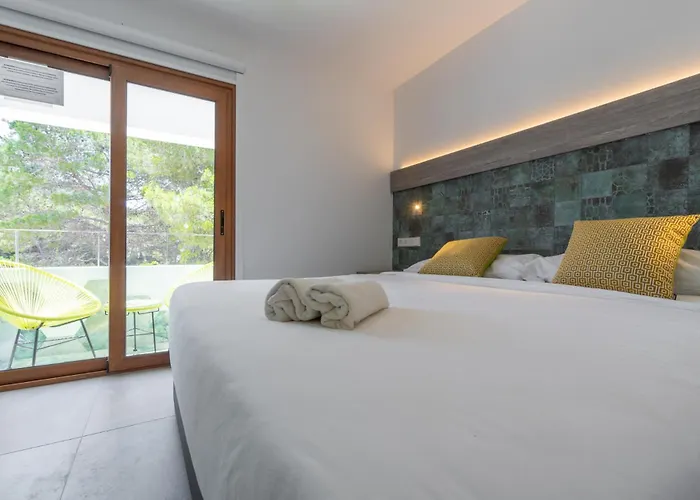 Hostal Restaurante Pou Des Lleo Sant Carles de Peralta