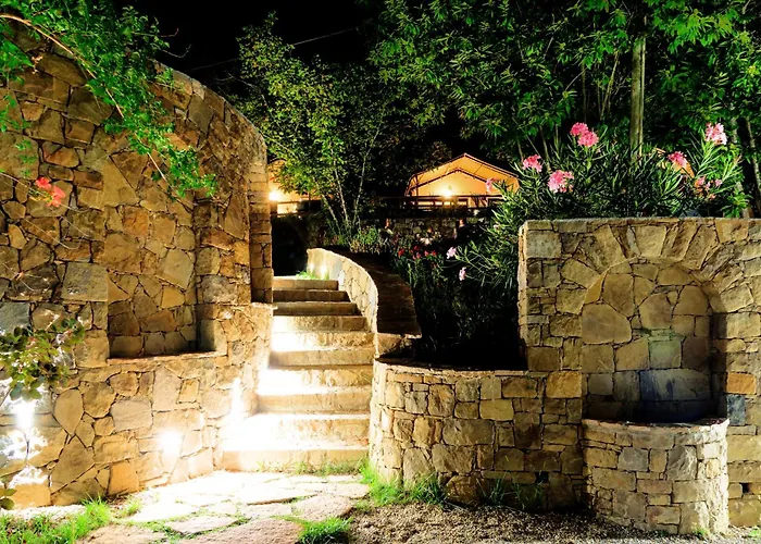 Delle Rose Camping & Glamping Village Isolabona