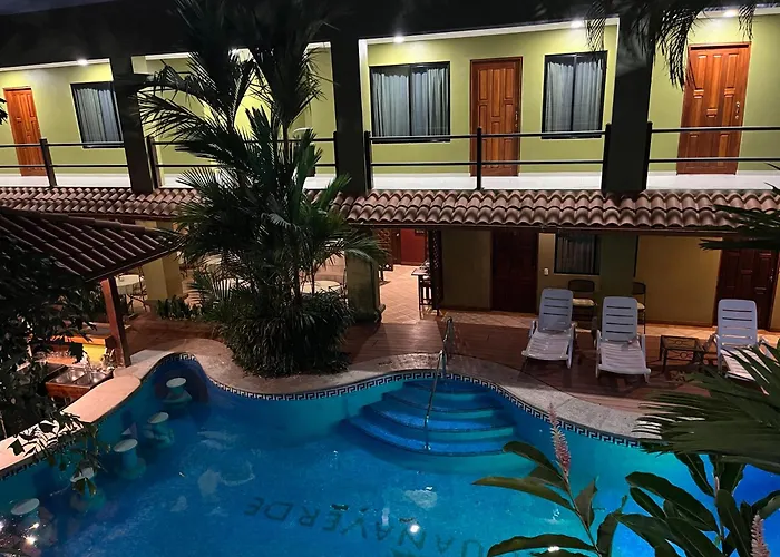 Hotel Iguana Verde