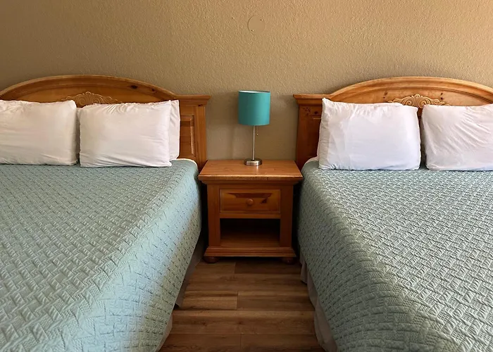 Sunset Inn And Suites