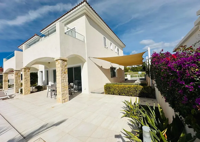 Coral Bay Beach Villa