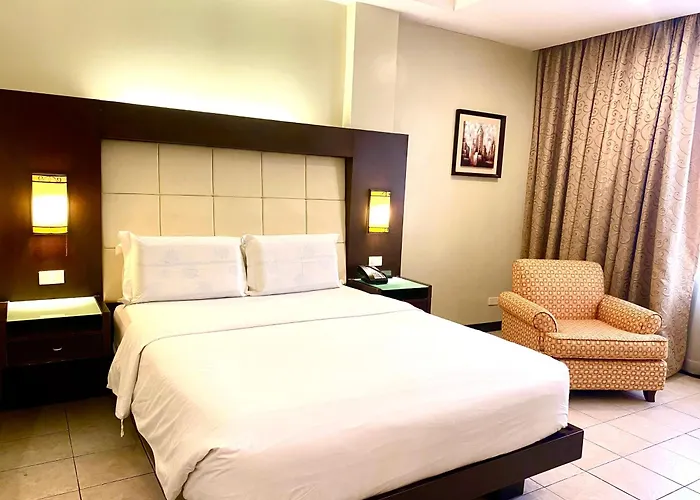 Circle Inn Hotel And Suites Bacolod