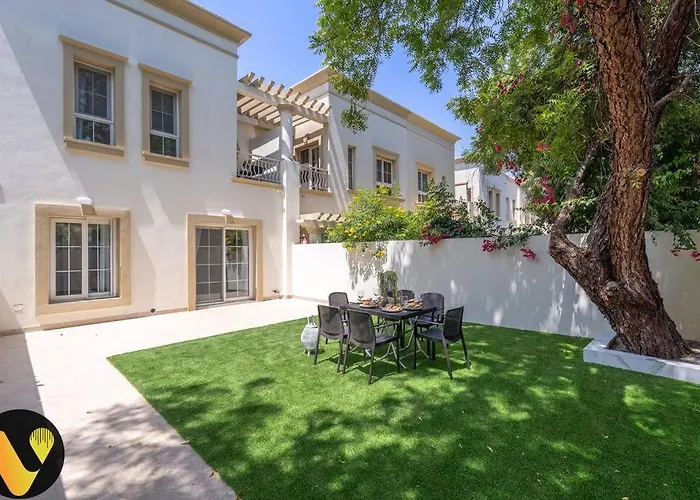 Vogue Vacation Homes, Springs Emirates Living Near The Springs Souk, Jbr, Marina, Mall Of The Emirates, Spacious Villa With Garden And Access To Lake And All Amenities In The Community