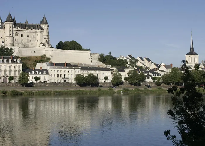 Hôtels Avec Piscine à Saumur