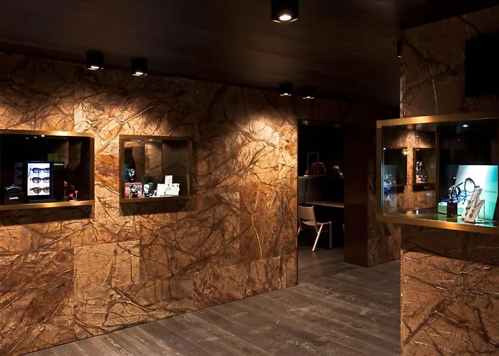 Alexander Charme Hotel