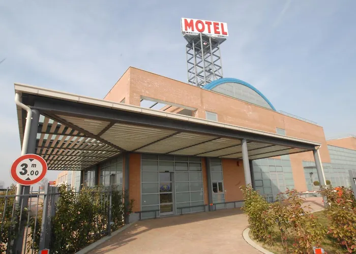 Hotel Motel 2