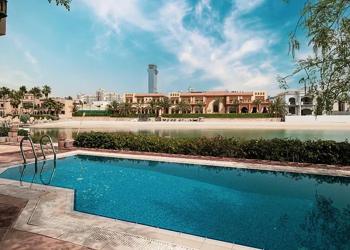 Beachfront Dubai Villa For 10 Guests With Full Kitchen & View