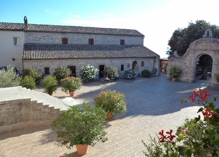 Hotel con piscina a Sirolo