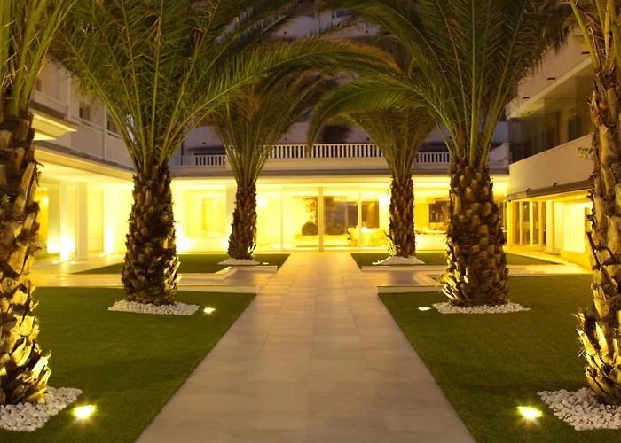 Hotel con piscina a Cervia
