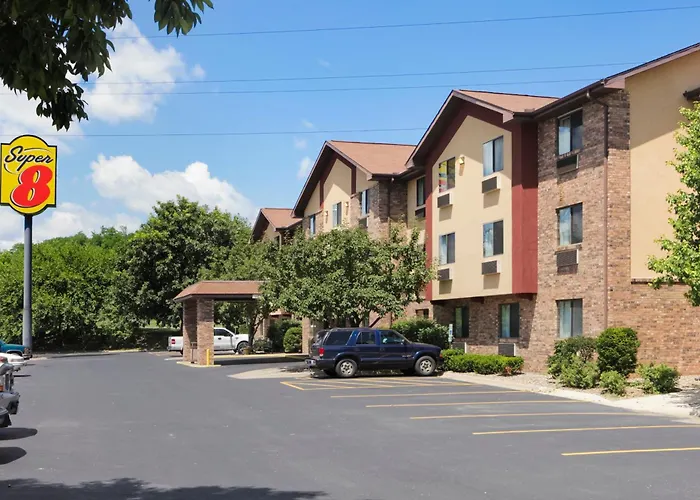 Super 8 By Wyndham East Peoria