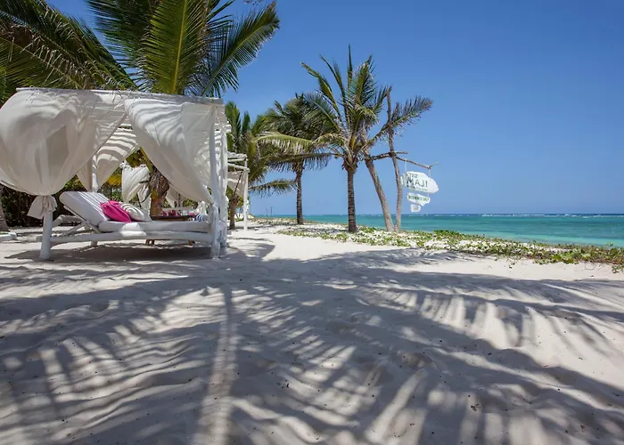 Maji Beach Boutique -Adults Only
