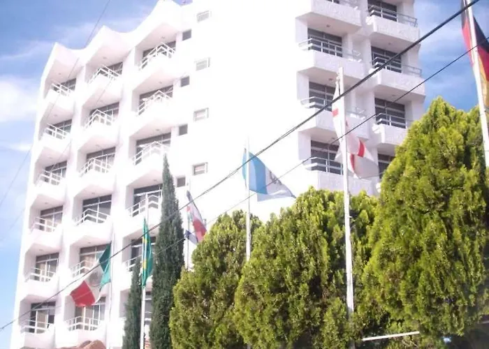 Leo Hotel