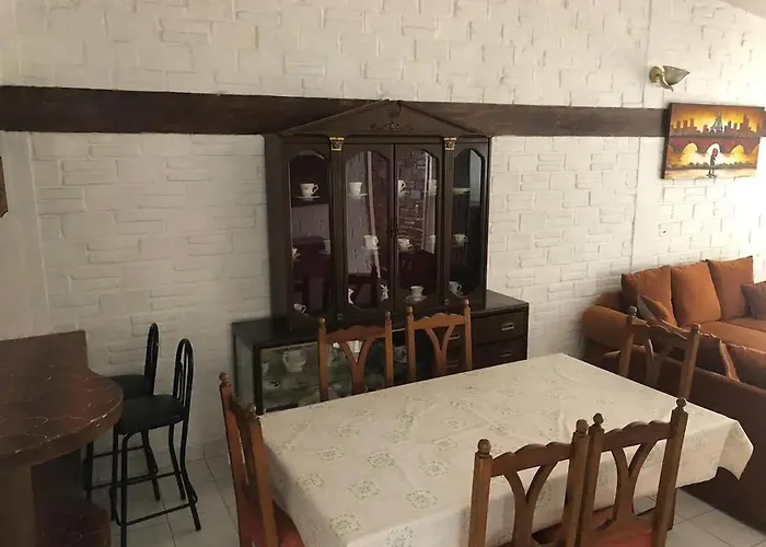 Casa antigua llena de vida, alberca en Cuernavaca