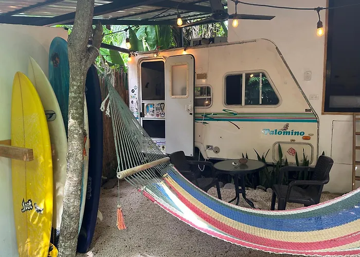 El Chante Surf House