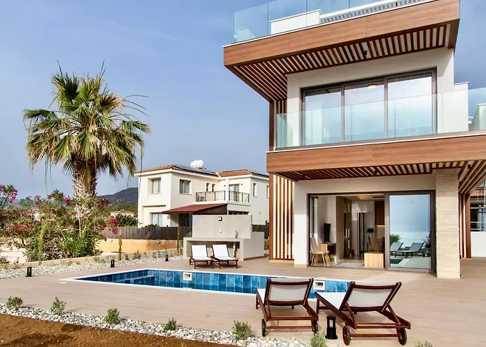 Santa Barbara Seafront Villas W Jacuzzi Pool