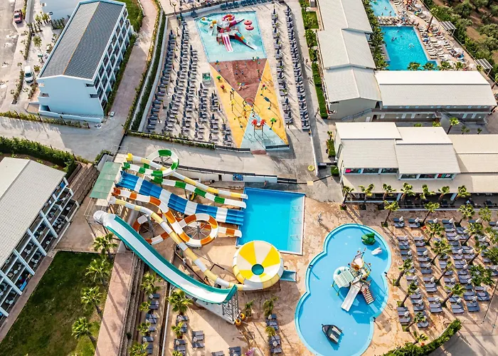 Caretta Paradise Resort & Waterpark Tragaki