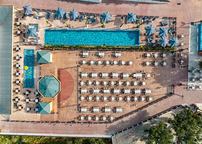 Caretta Paradise Resort & Waterpark Tragaki