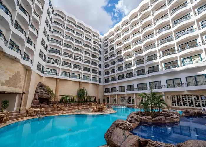 Azal Pyramids Hotel