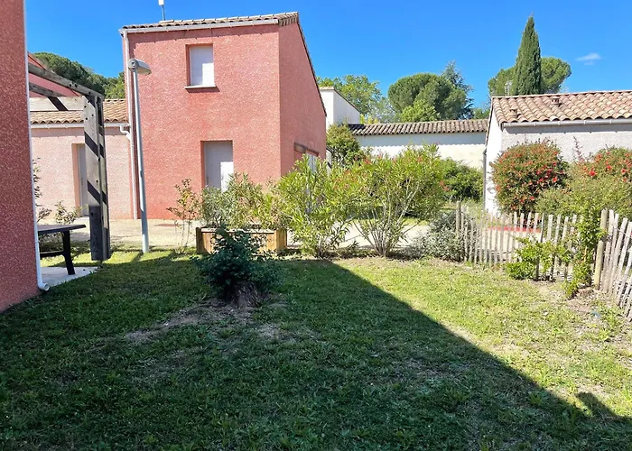Hotel Terres De France - Le Domaine De Bacchus à Saint-Christol 