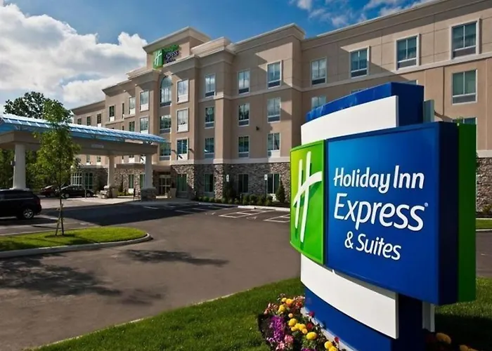 Holiday Inn Express & Suites Columbus By Ihg
