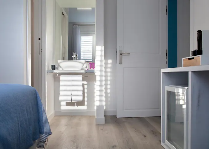 Nerja Casual Rooms