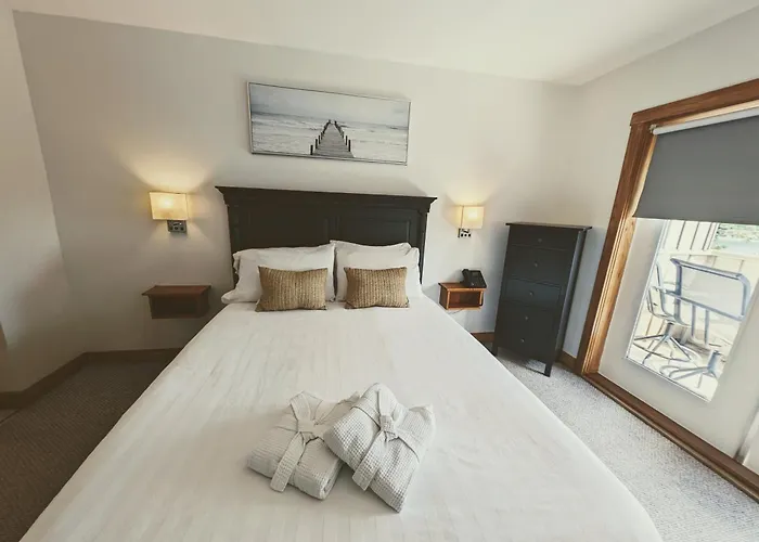 Mayne Island Resort