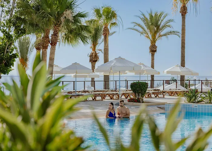 Golden Coast Beach Hotel Protaras