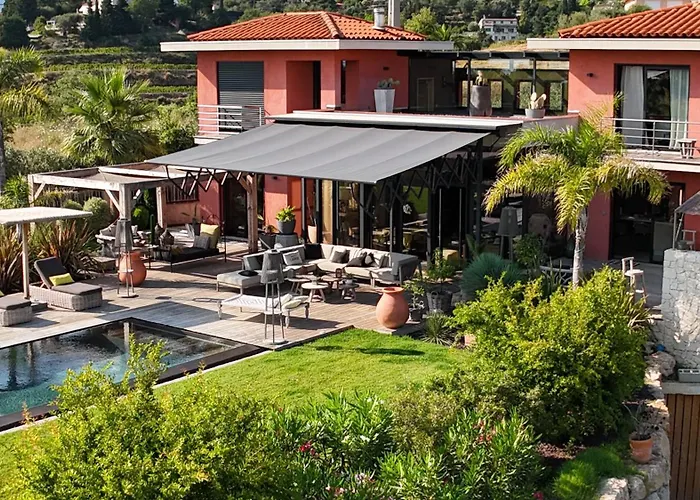 Villa de luxe piscine vue mer