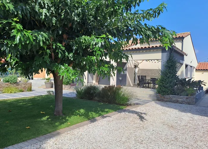 Belle villa avec piscine vue montagne à 10 mn de la mer à Argeles