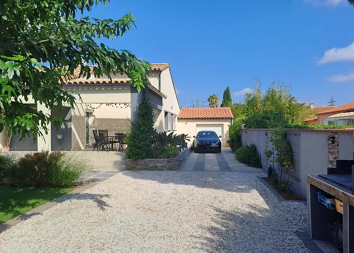 Belle villa avec piscine vue montagne à 10 mn de la mer à Argeles