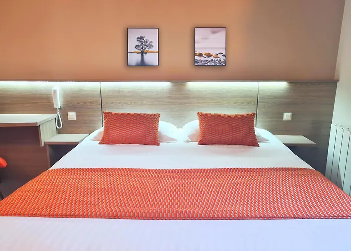 Brit Hotel Du Parc - Fougères Lecousse