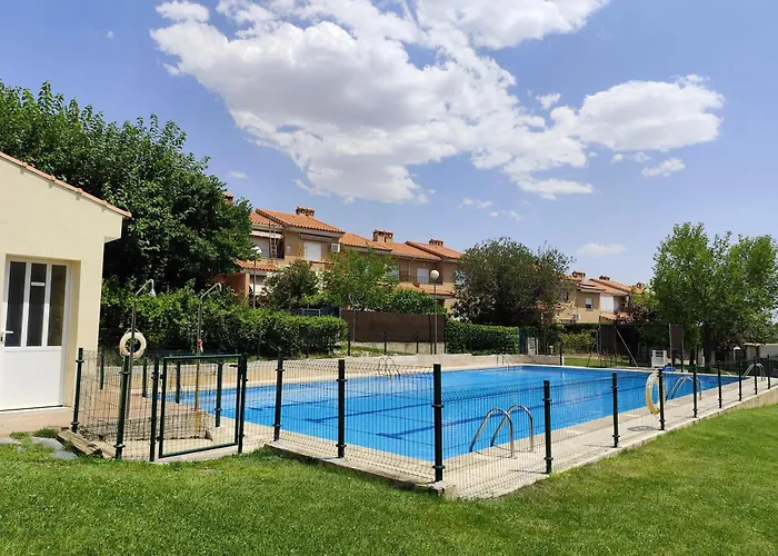 Casa con Jardín entre Toledo y Puy du Fou