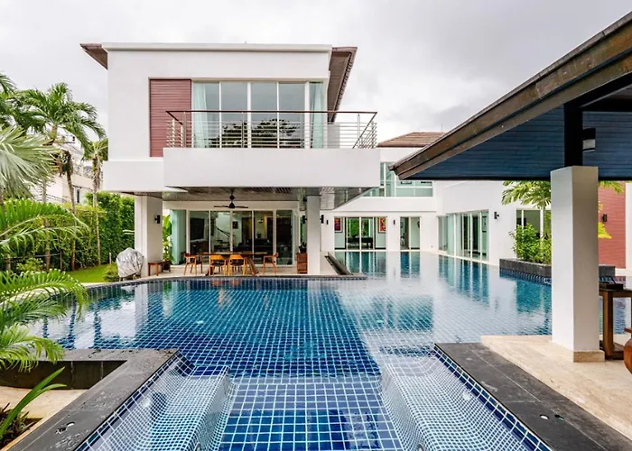 Kyerra 88-16 An Exquisite Mansion With Eclectic Interiors