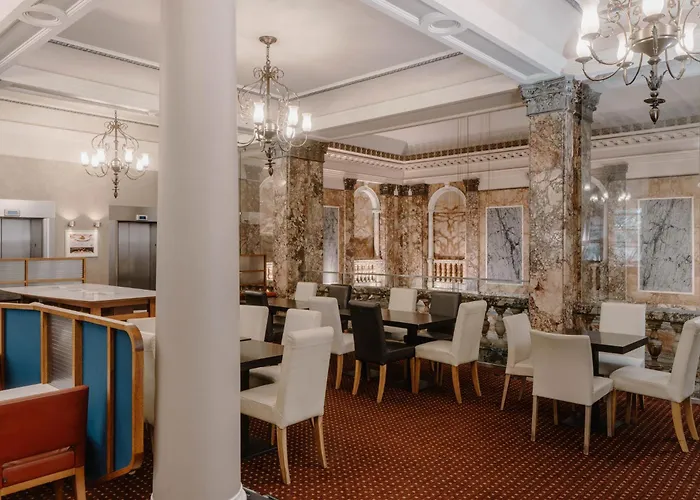 Club Quarters Hotel Trafalgar Square, London